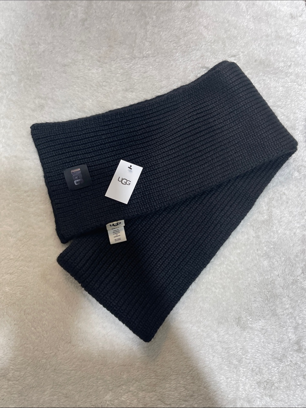 UGG Chunky Rib Scarf - Picture 7 of 7